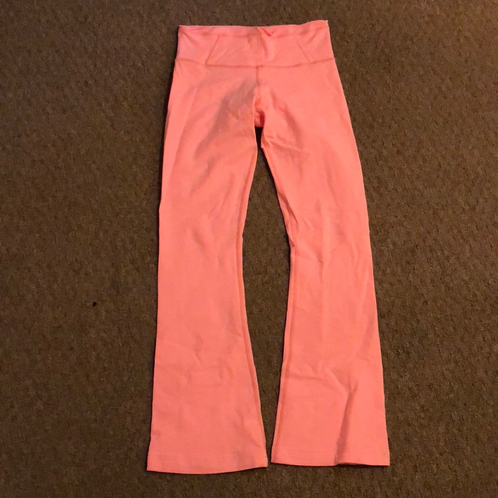 Lululemon yoga pants